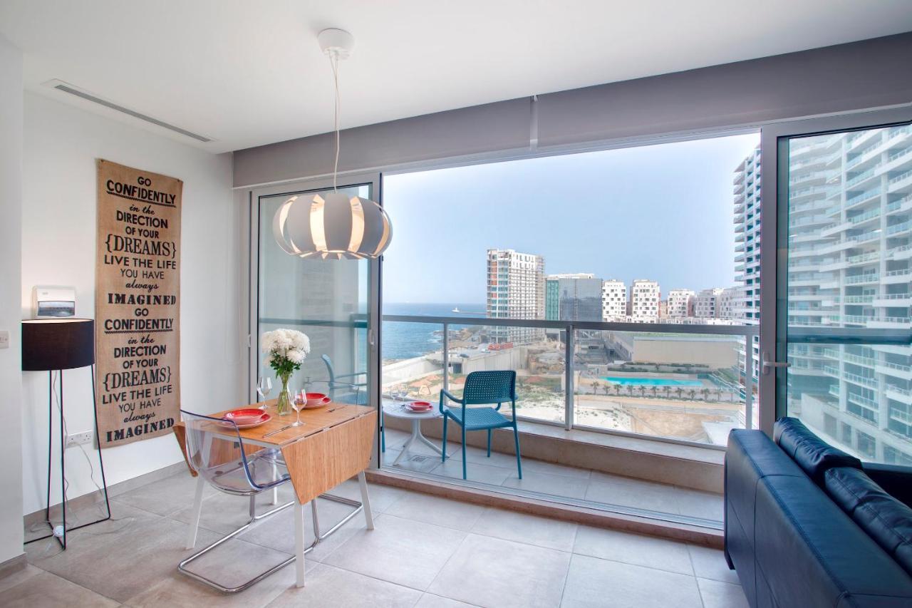 Modern Seaview Apartment In A Prime Location Sliema Dış mekan fotoğraf