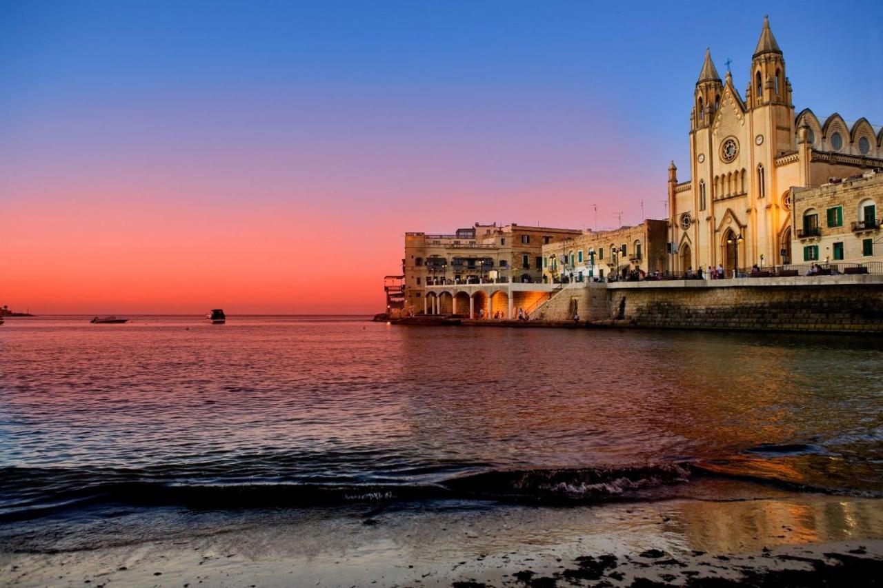 Modern Seaview Apartment In A Prime Location Sliema Dış mekan fotoğraf
