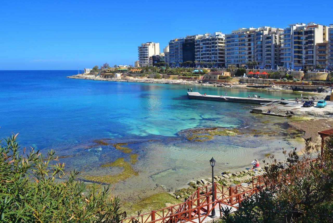 Modern Seaview Apartment In A Prime Location Sliema Dış mekan fotoğraf