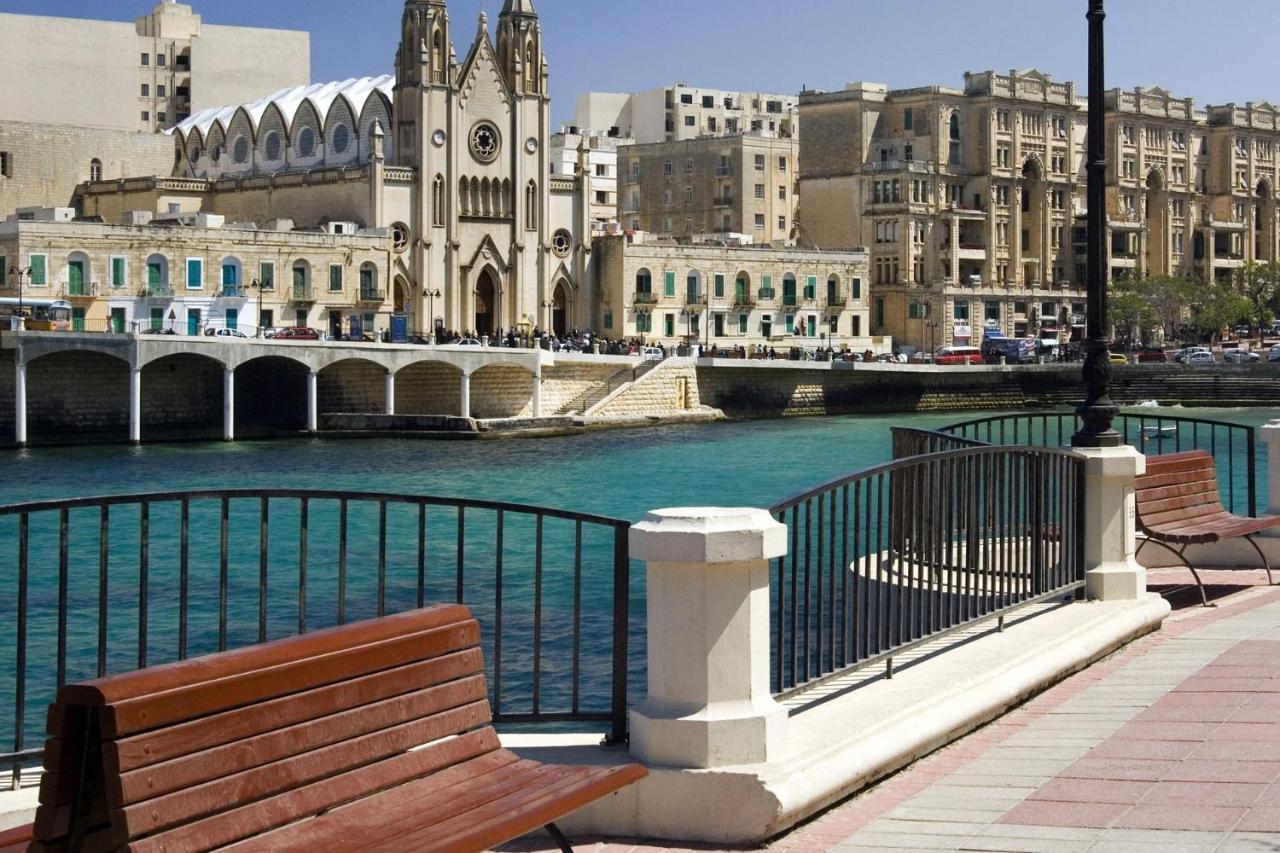 Modern Seaview Apartment In A Prime Location Sliema Dış mekan fotoğraf