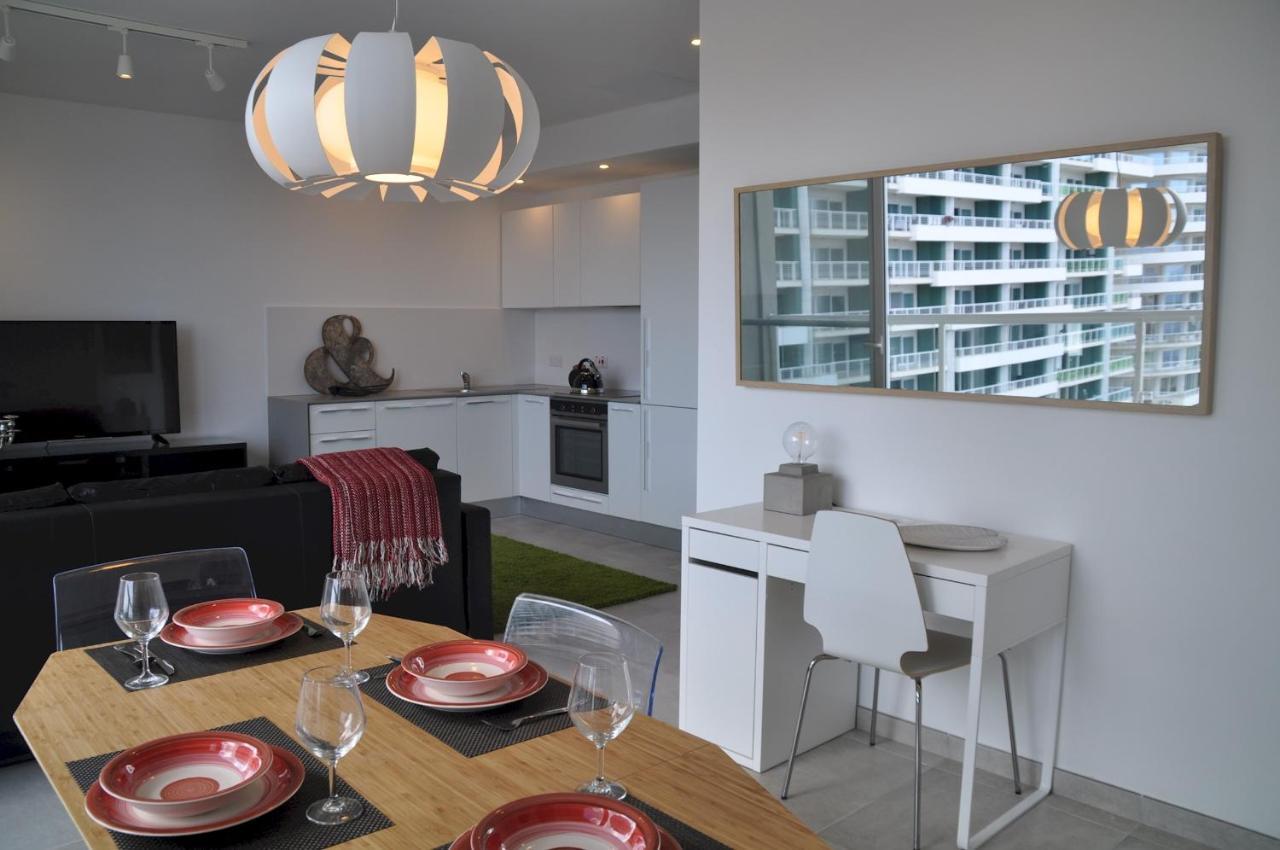 Modern Seaview Apartment In A Prime Location Sliema Dış mekan fotoğraf